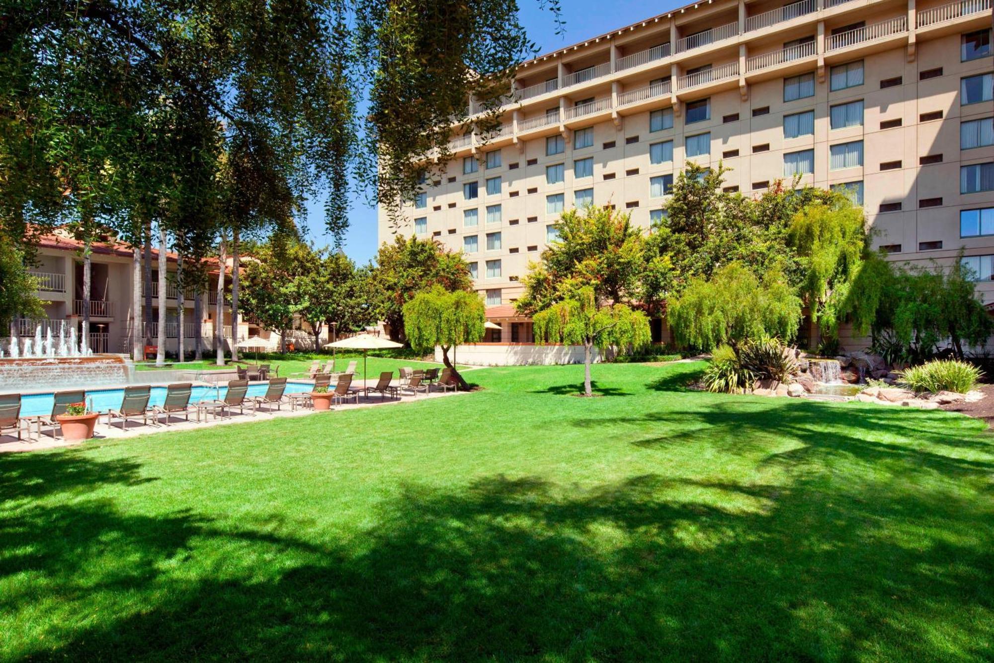 Sheraton San Jose ميلبيتاس، سانتا كلارا، كاليفورنيا المظهر الخارجي الصورة