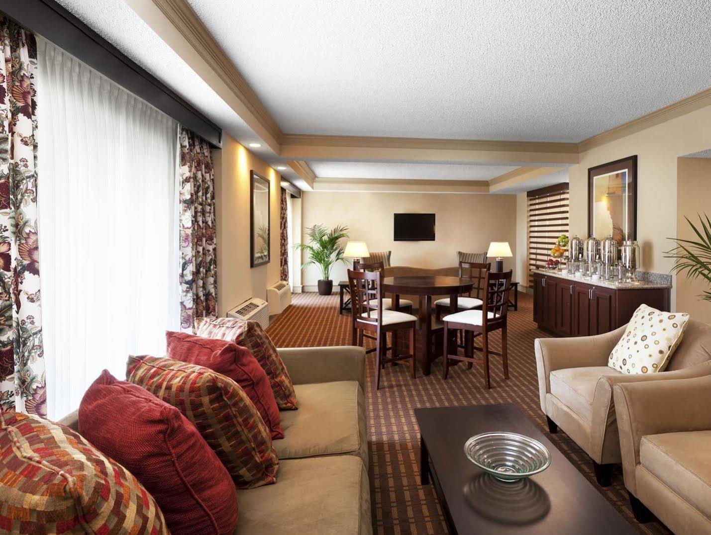 Sheraton San Jose ميلبيتاس، سانتا كلارا، كاليفورنيا المظهر الخارجي الصورة